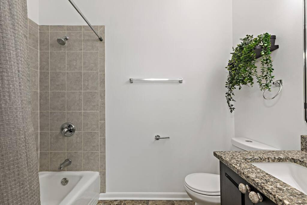 The Penthouse, Lux Stay Near Downtown, Uofc & Lake Chicago Extérieur photo