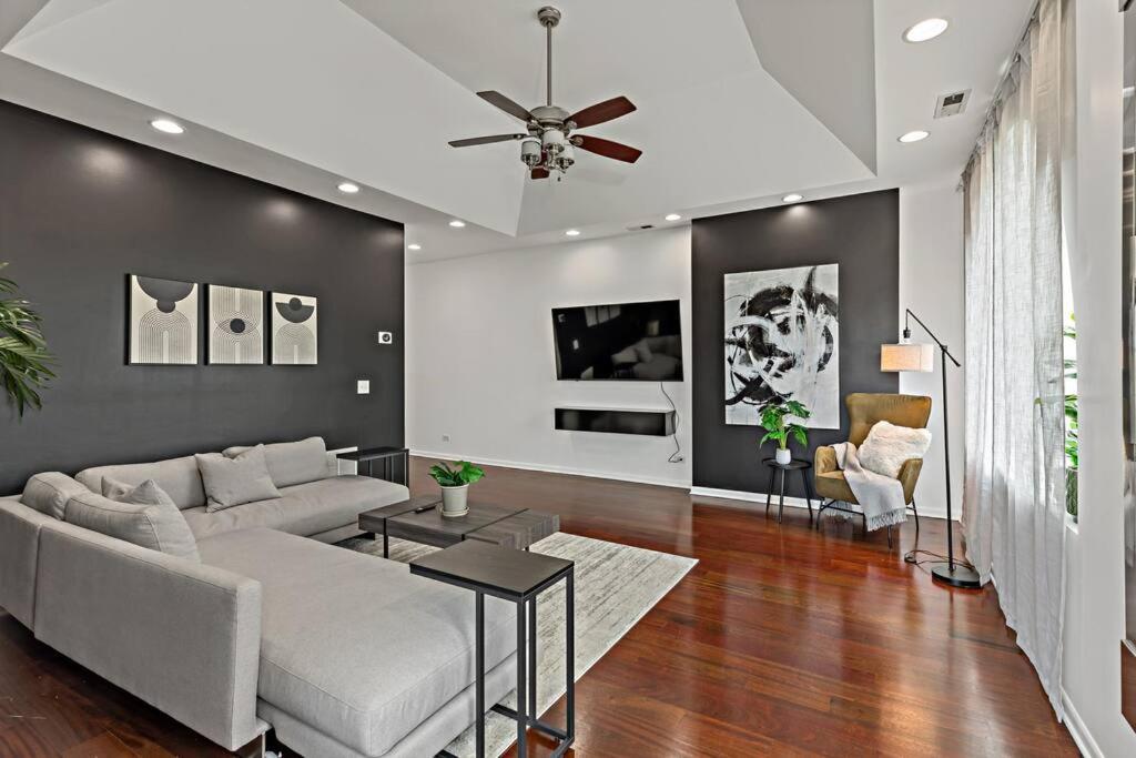The Penthouse, Lux Stay Near Downtown, Uofc & Lake Chicago Extérieur photo